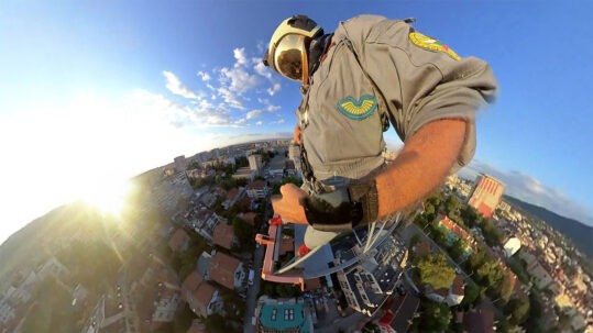 NOVA TV News за алпинизма и идеята на Човека паяк да визуализира авангардна методология за спасяване